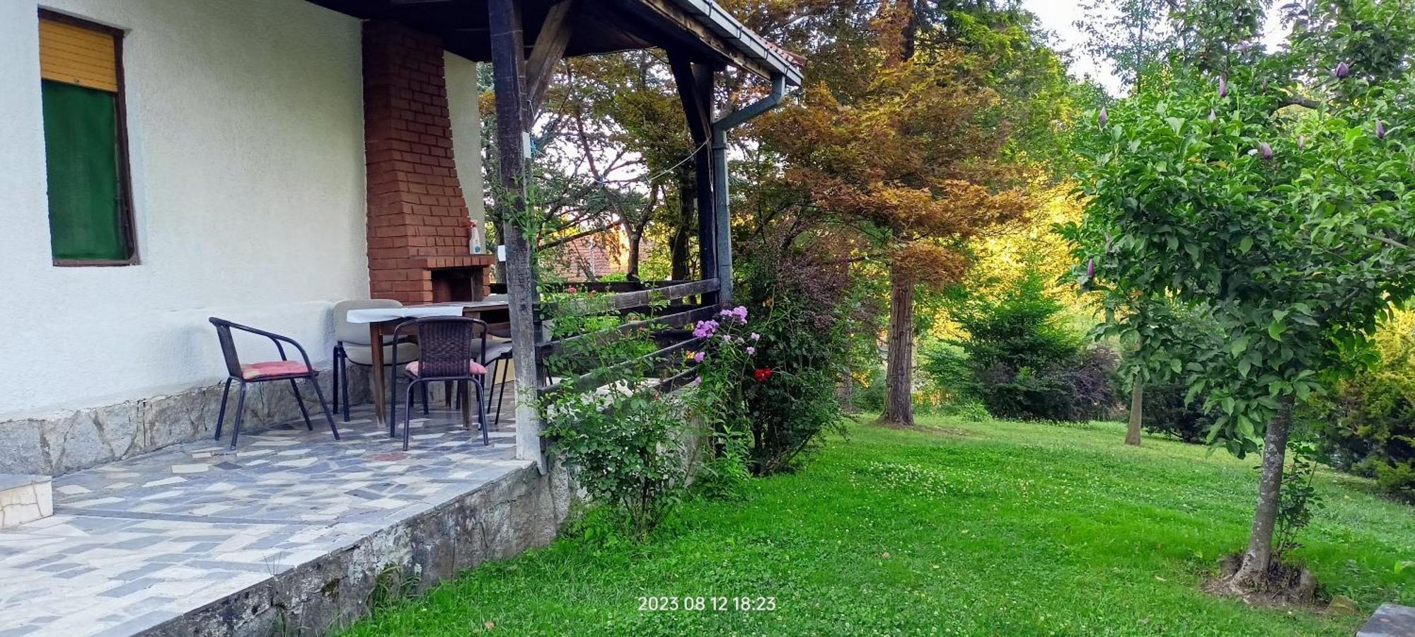 고르니 밀라노바츠 Takovo - Odmor U Selu 빌라 외부 사진